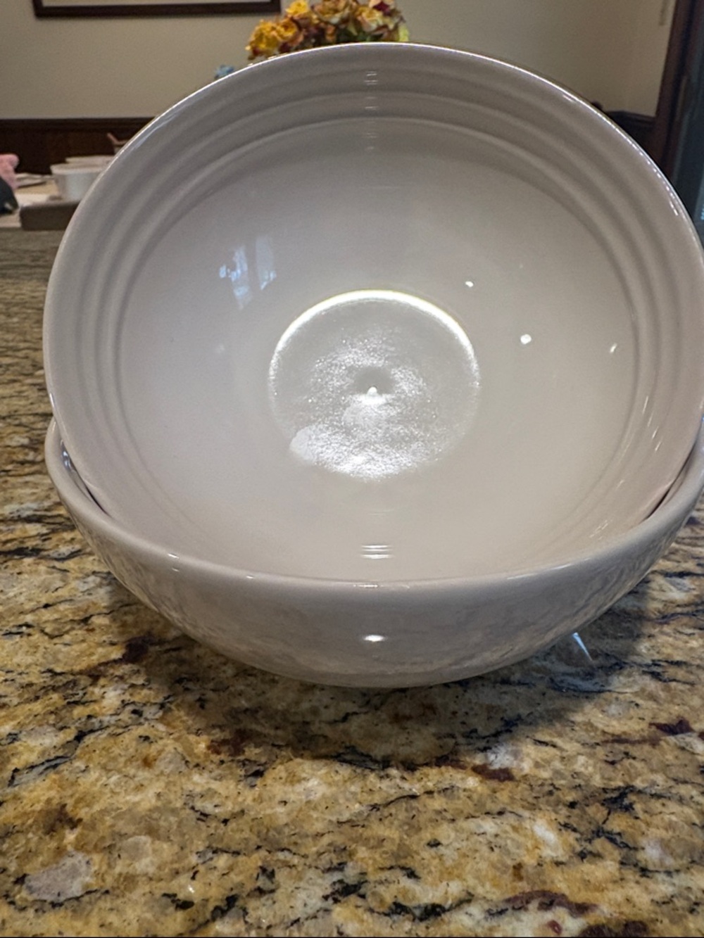NWT Le Creuset 16cm Cereal Bowl, Set of 2, Meringue - Picture 4 of 11